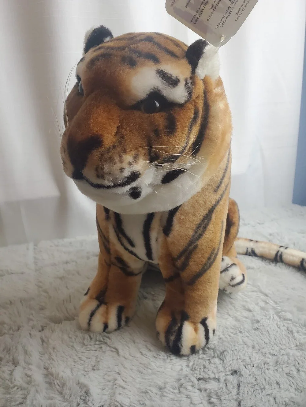 RARE HTF Vintage Realistic Animal Kingdom Sitting Tiger Approx 12” With Tag